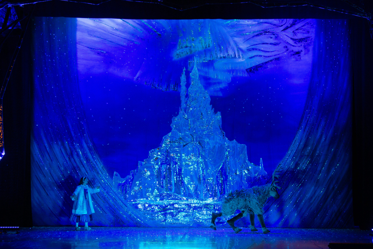 Московская премьера Новогодней сказки «Снежная Королева» от режиссёра Московского театра Н. Сац В. Меркулова