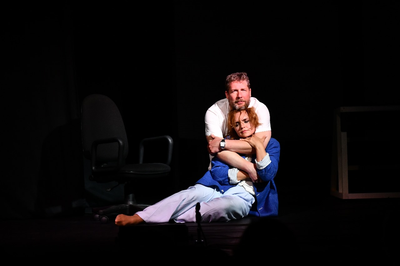 Лирическая комедия "Ненормальная"