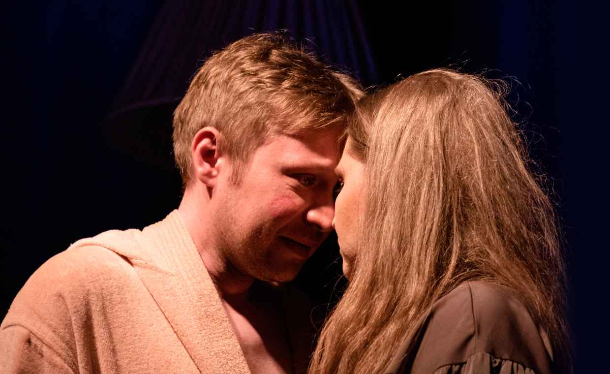 Уикенд на двоих - мастерская сатиры