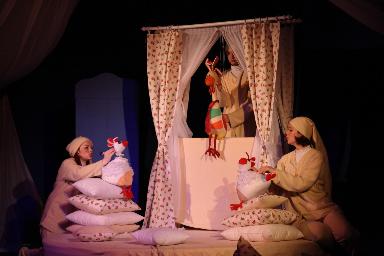 Как Маша поссорилась с подушкой