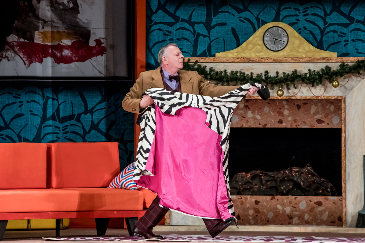 "Почему каждый раз..." в ролях: Л. Артемьева, В. Андреев