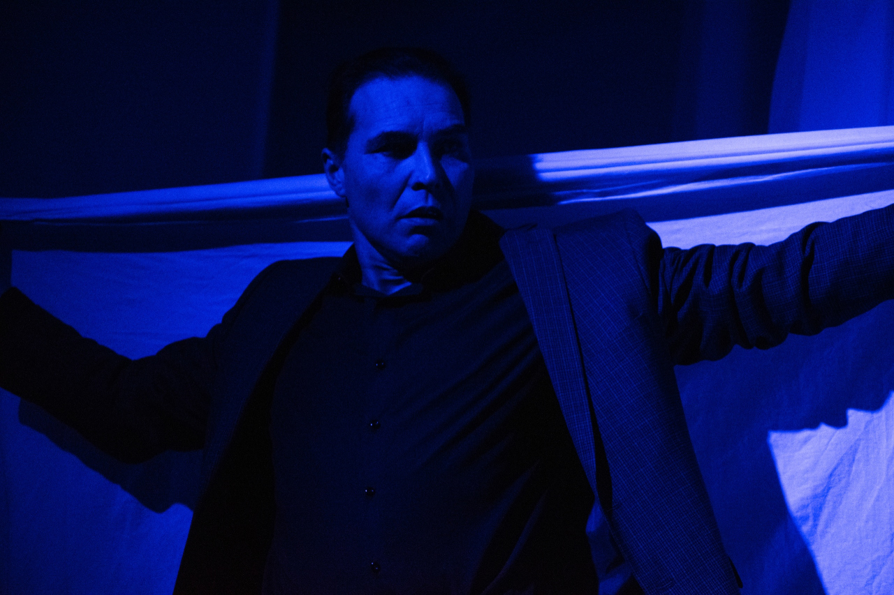 Летящие к свету - мастерская сатиры