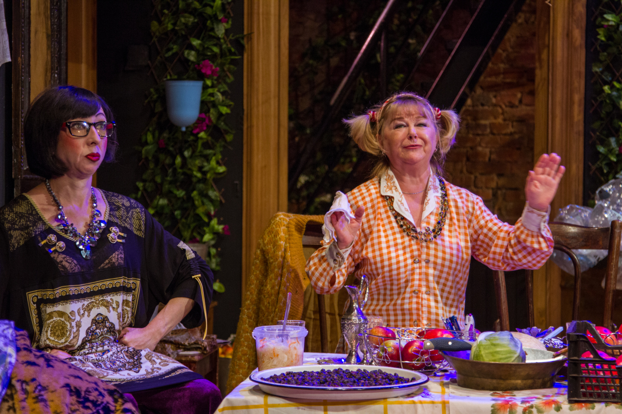 Дыроватый камень