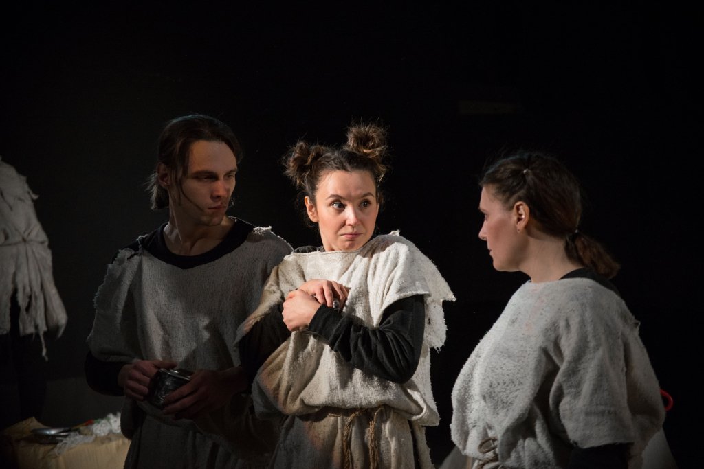 Эмиль Большая голова. Центр Современной Драматургии, г. Омск