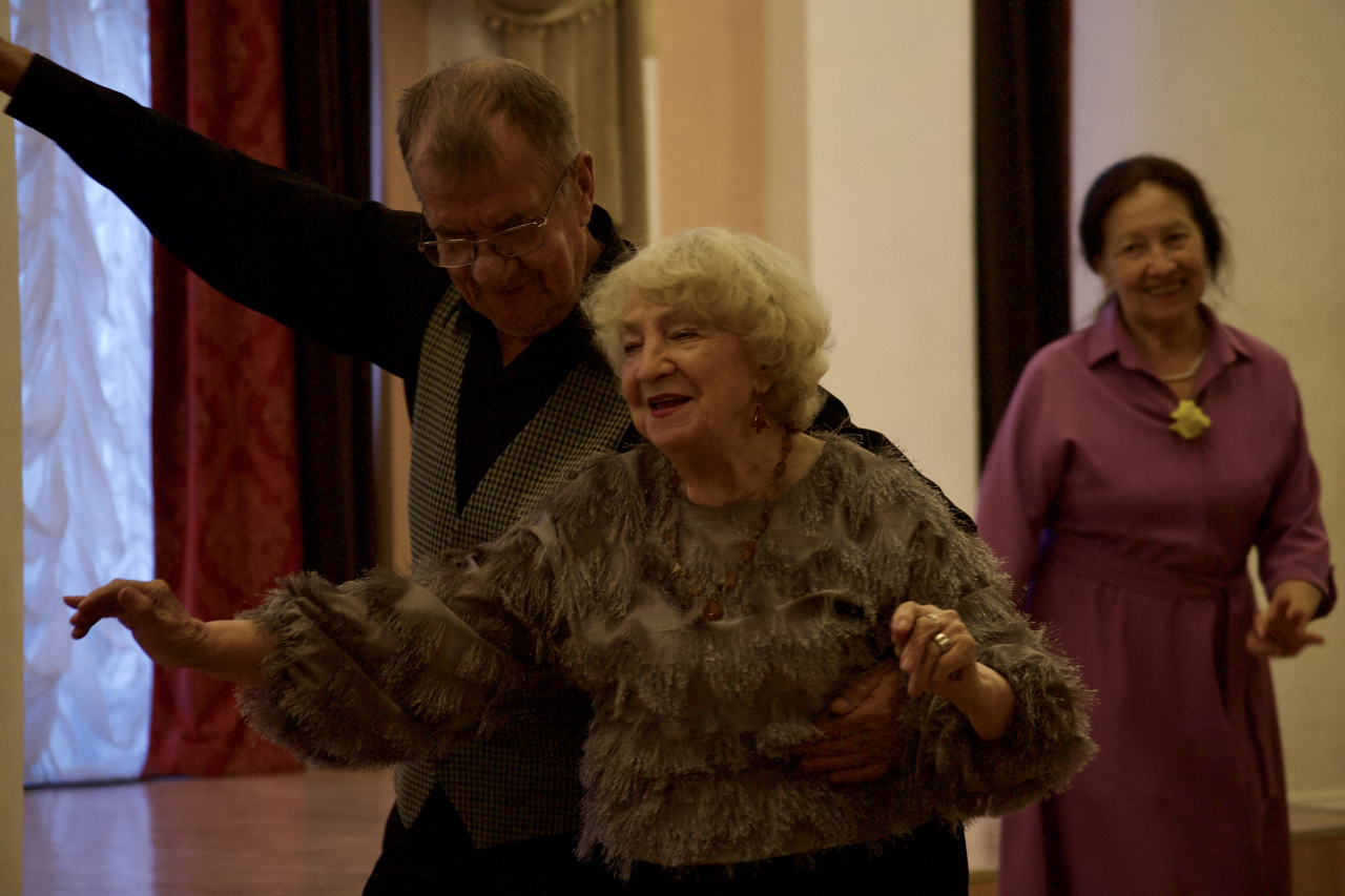 Танцевальный вечер "Для тех, кому за..."