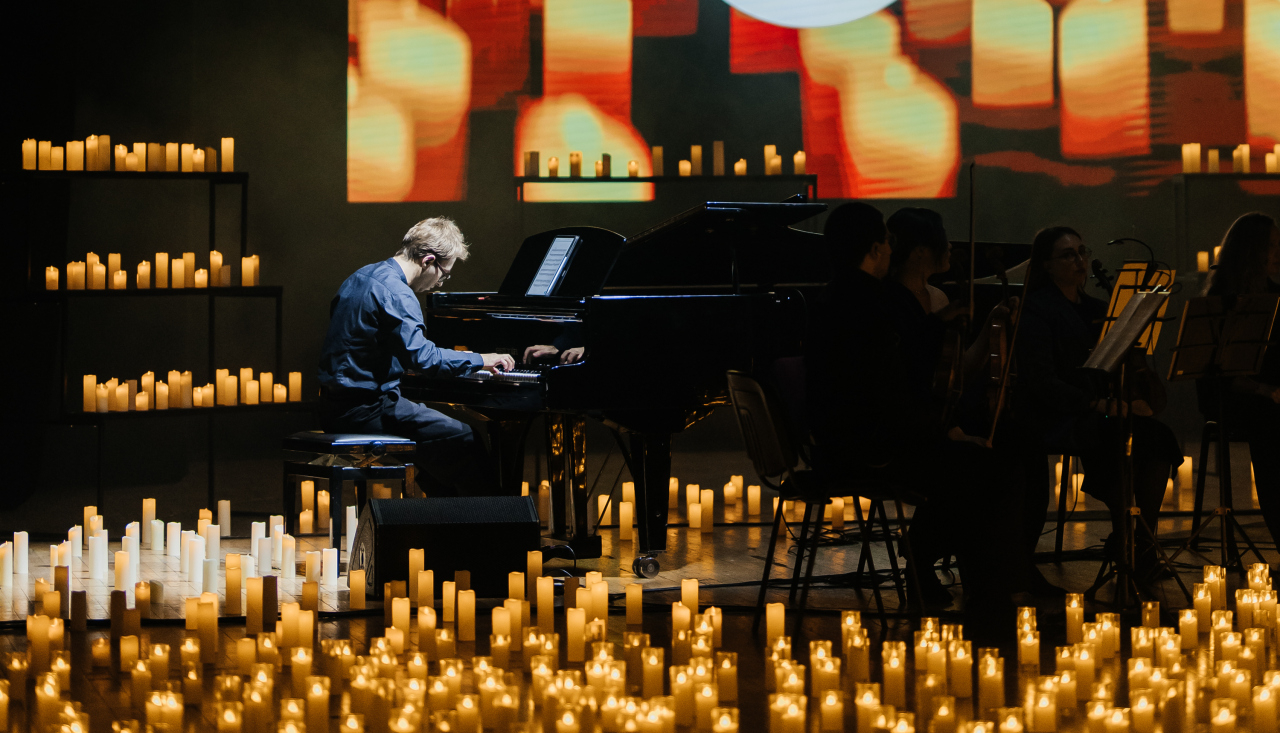 "P.S. Я люблю тебя" Neo Classic Orchestra, живой хор и 3000 свечей.