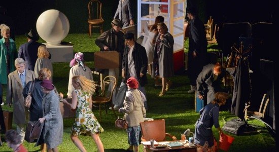 Фестиваль "Золотая Маска" в Екатеринбурге - спектакль "С любимыми не расставайтесь" МТЮЗ