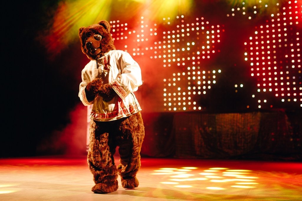 Акробатическое шоу "Русские сказки" (Москва)