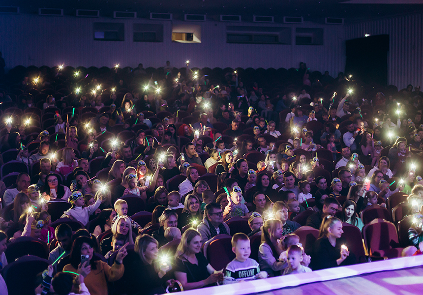 Синий трактор едет к нам