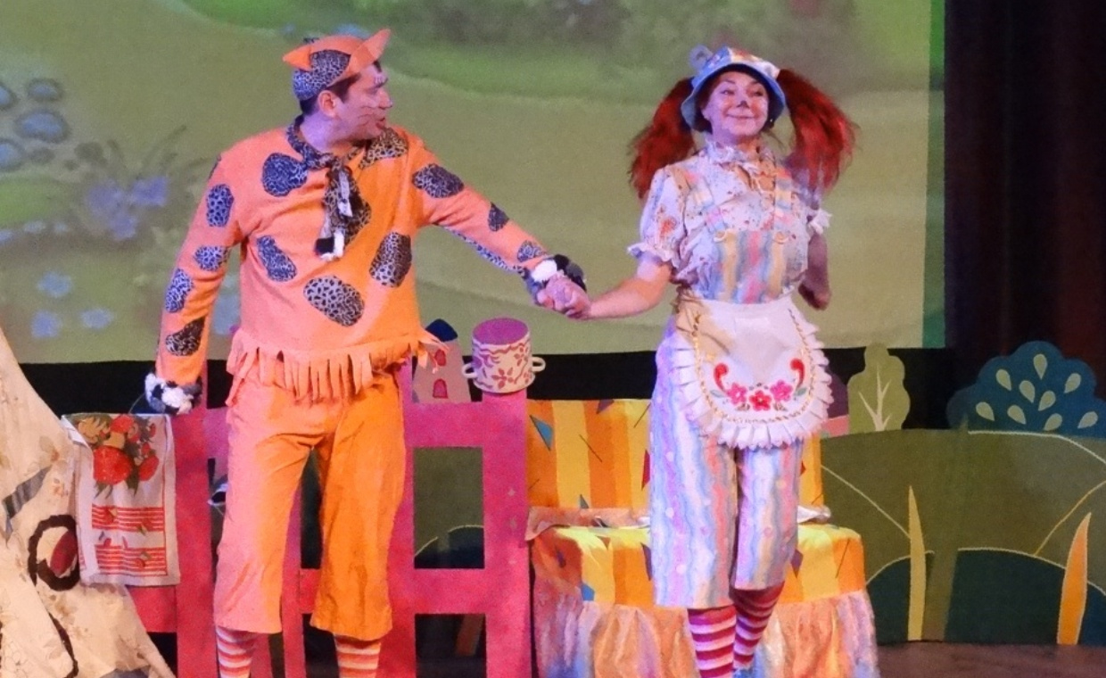 "Как котенок и мышонок подружились"