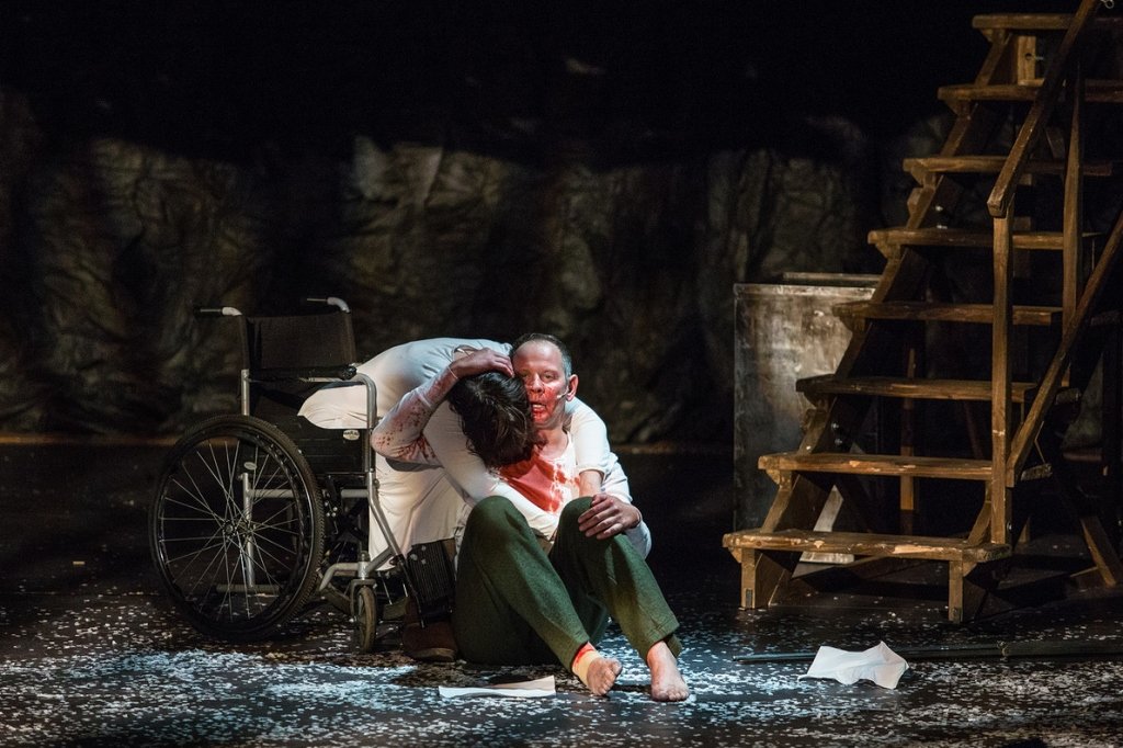 Спектакль "МИЗЕРИ"