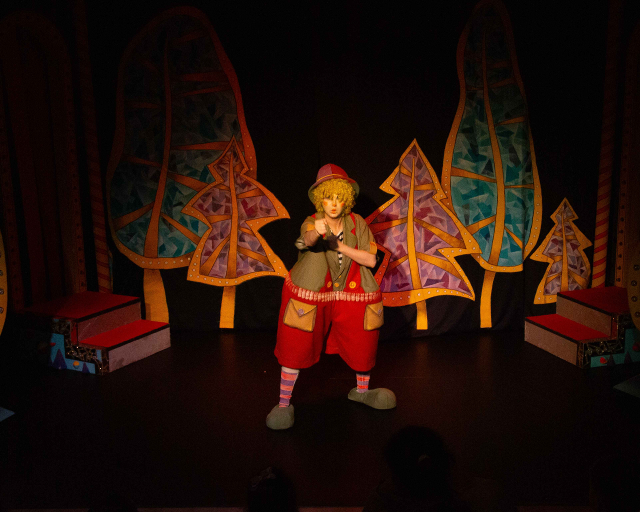 Лев и Мышка-Никудышка