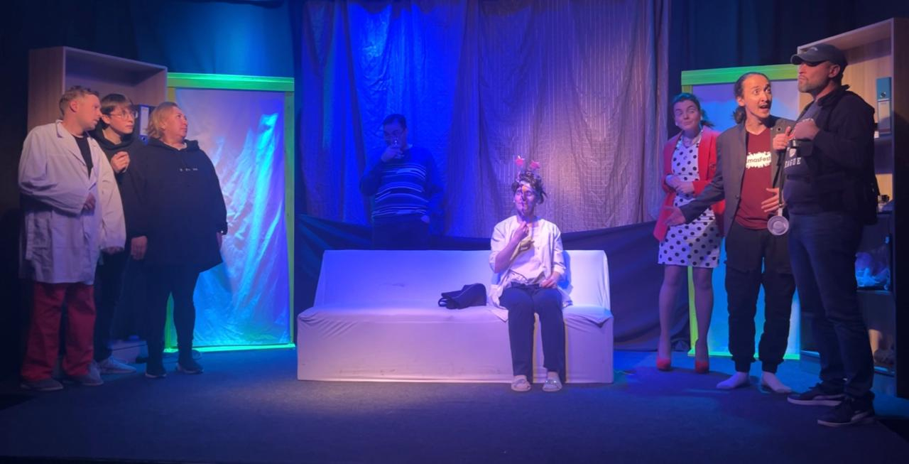 Д..Тень Гиппократа - мастерская сатиры