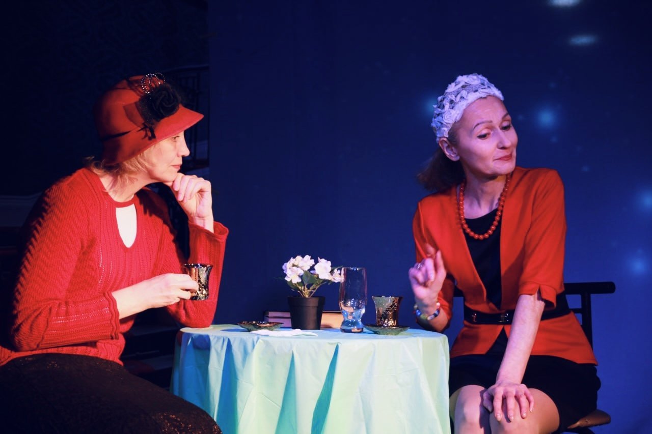 Комедия «Счастливые дуры»