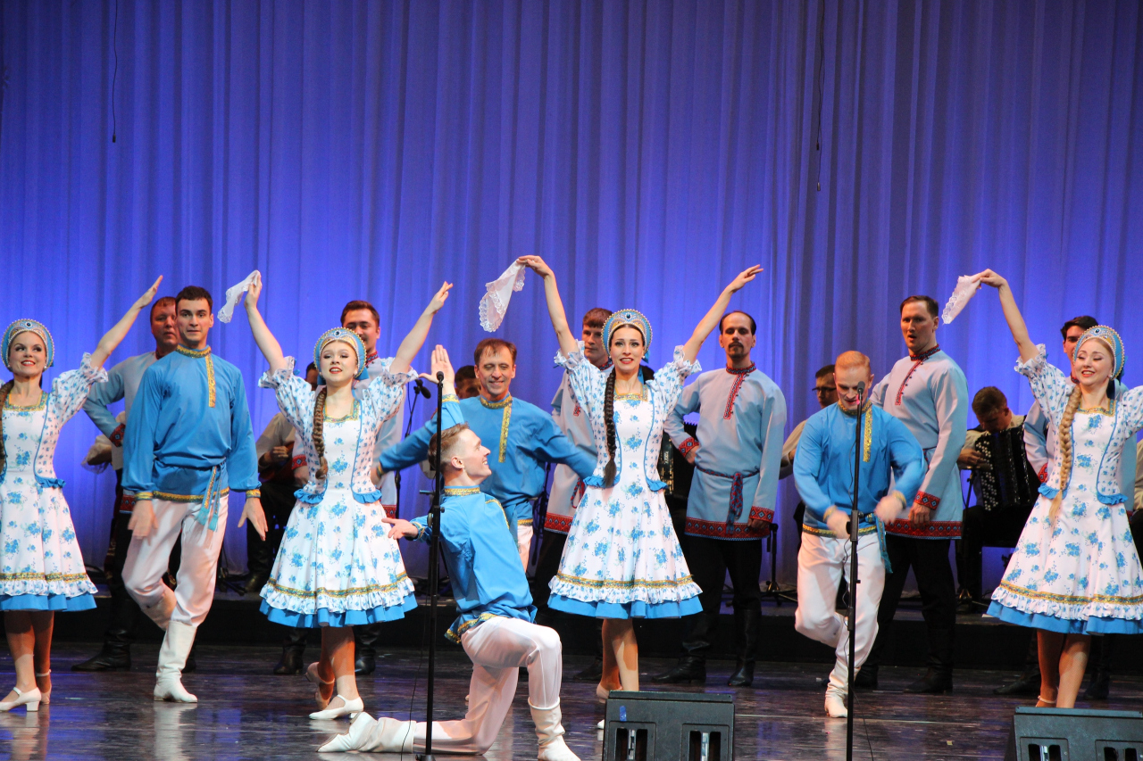 Концерт государственного академического Волжского русского народного хора им.П.М.Милославова