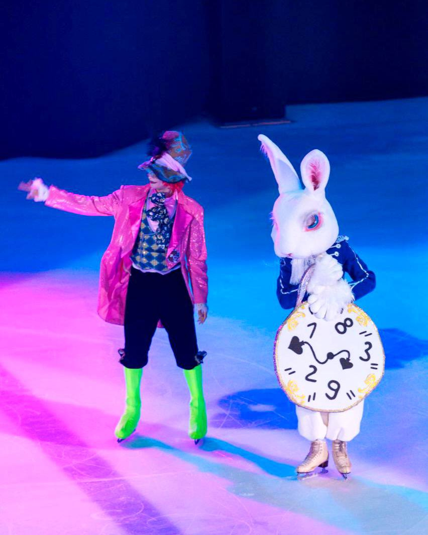 Алиса в стране чудес