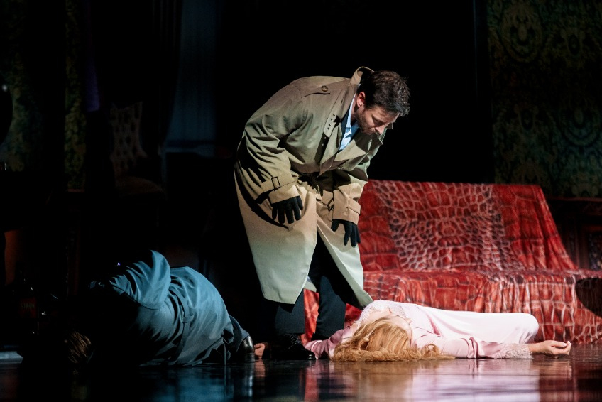 Спектакль "Вне подозрения"