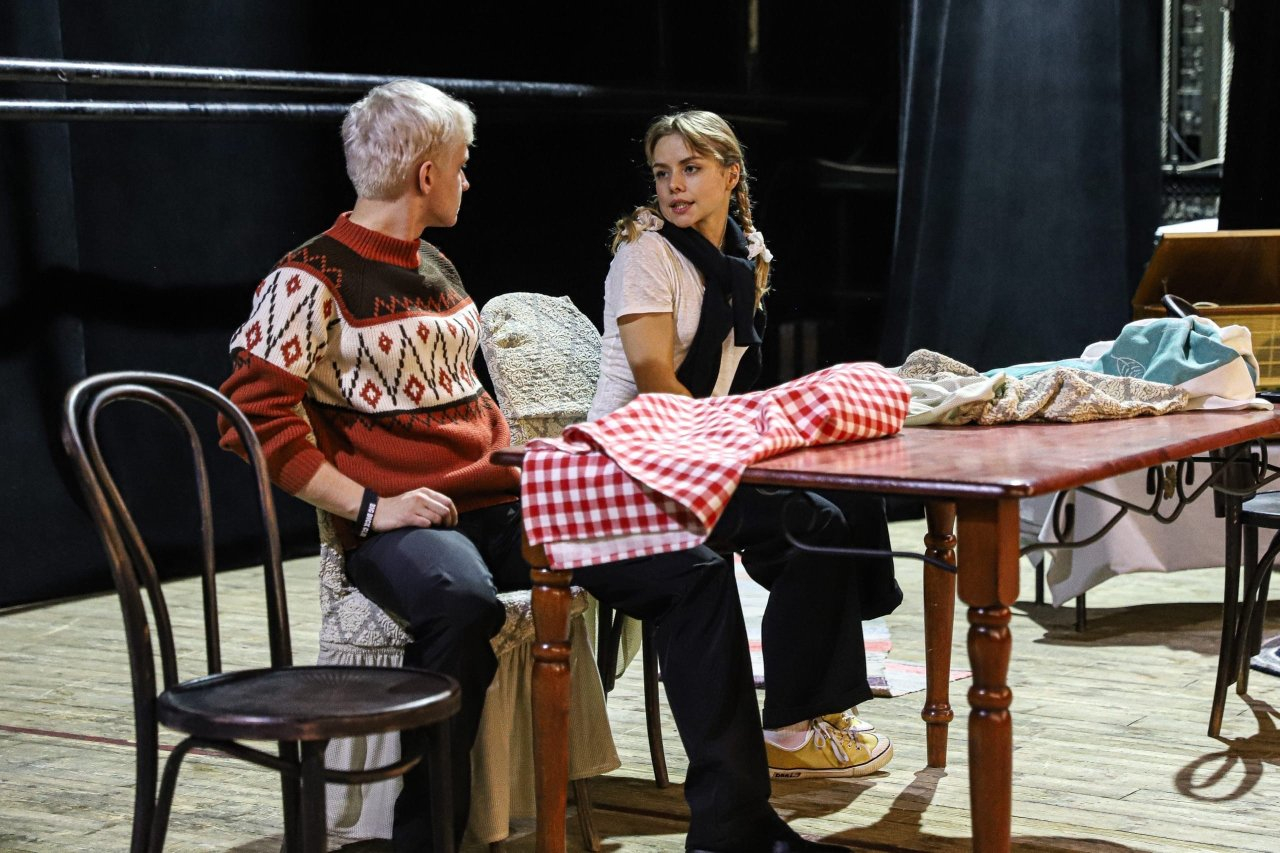 Вот и свела судьба нас