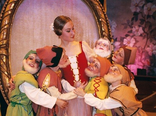 Белоснежка и семь гномов