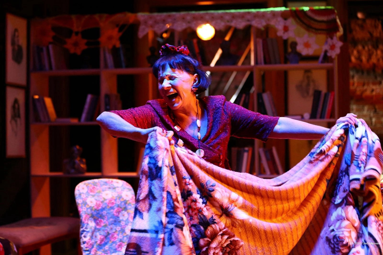 Не включай блондинку