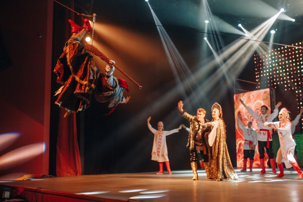 Акробатическое шоу "Русские сказки" (Москва)