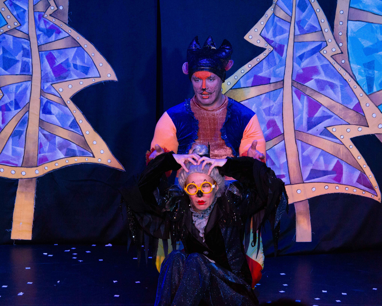 Лев и Мышка-Никудышка